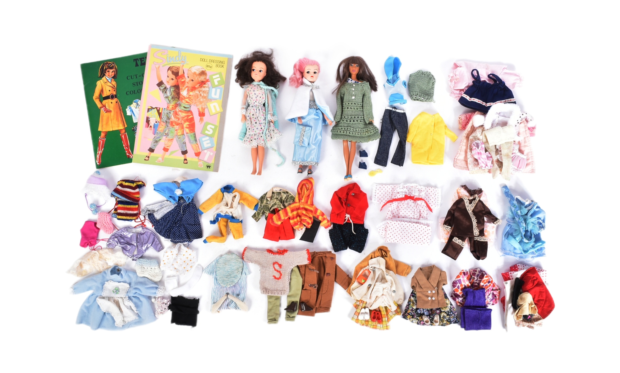 SINDY DOLLS - X2 DOLLS INCLUDING ORIGINAL VINTAGE CLOTHING