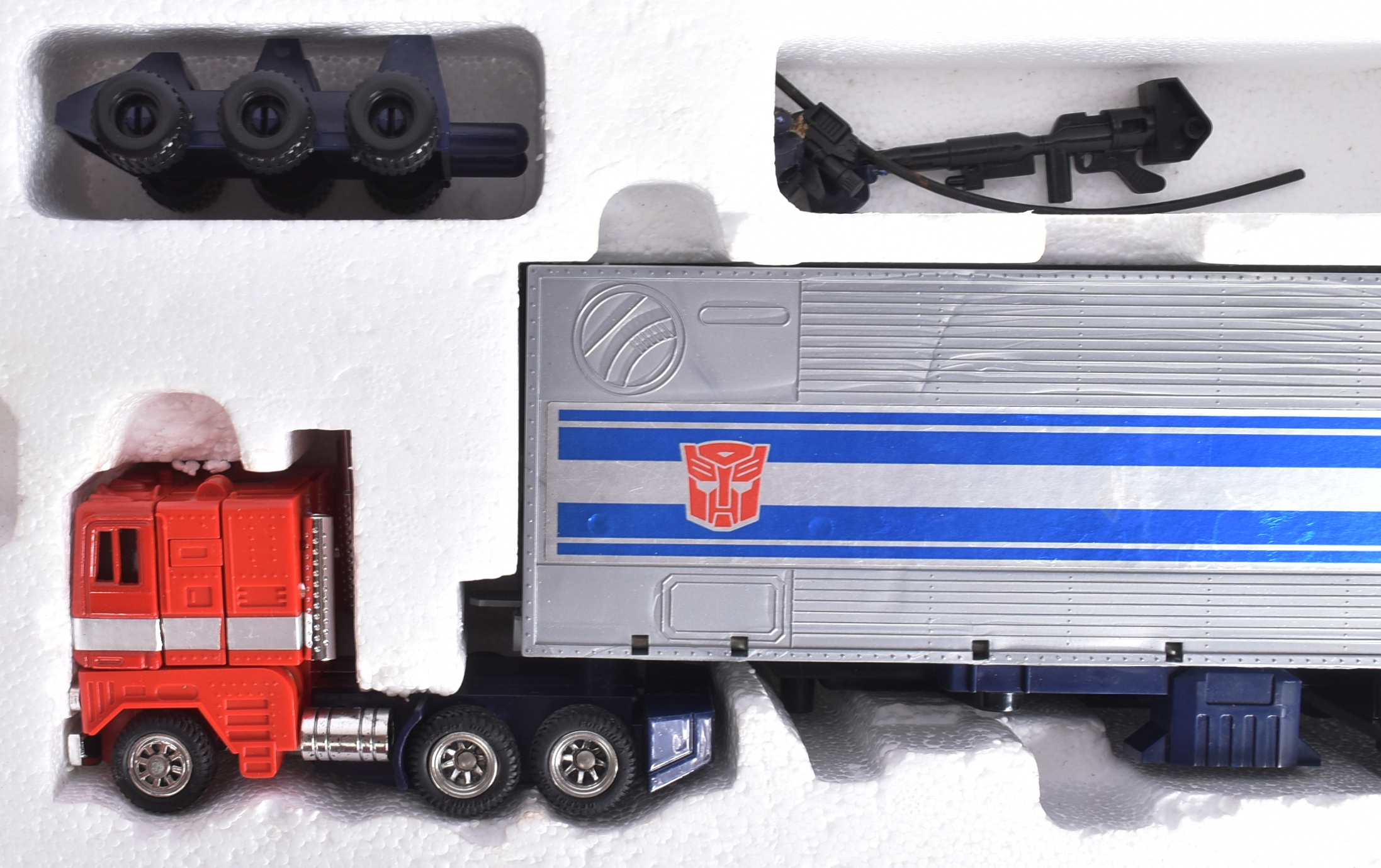 TRANSFORMERS - VINTAGE HASBRO TRANSFORMER AUTOBOT OPTIMUS PRIME - Image 3 of 5