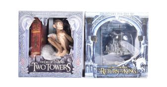 LORD OF THE RINGS - COLLECTOR'S DVD GIFT SET FIGURINES