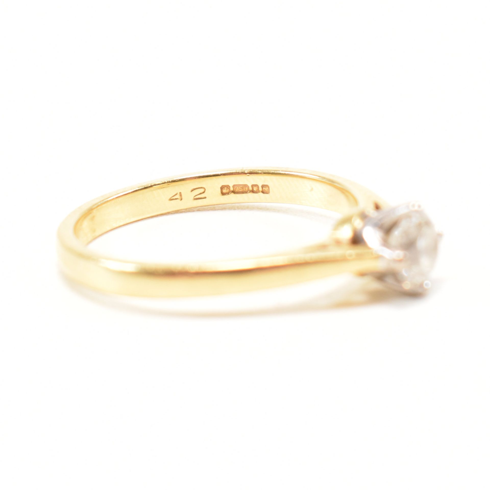 HALLMARKED 9CT GOLD & DIAMOND SOLITAIRE RING - Image 4 of 8