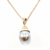 GOLD & TAHITIAN PEARL PENDANT NECKLACE