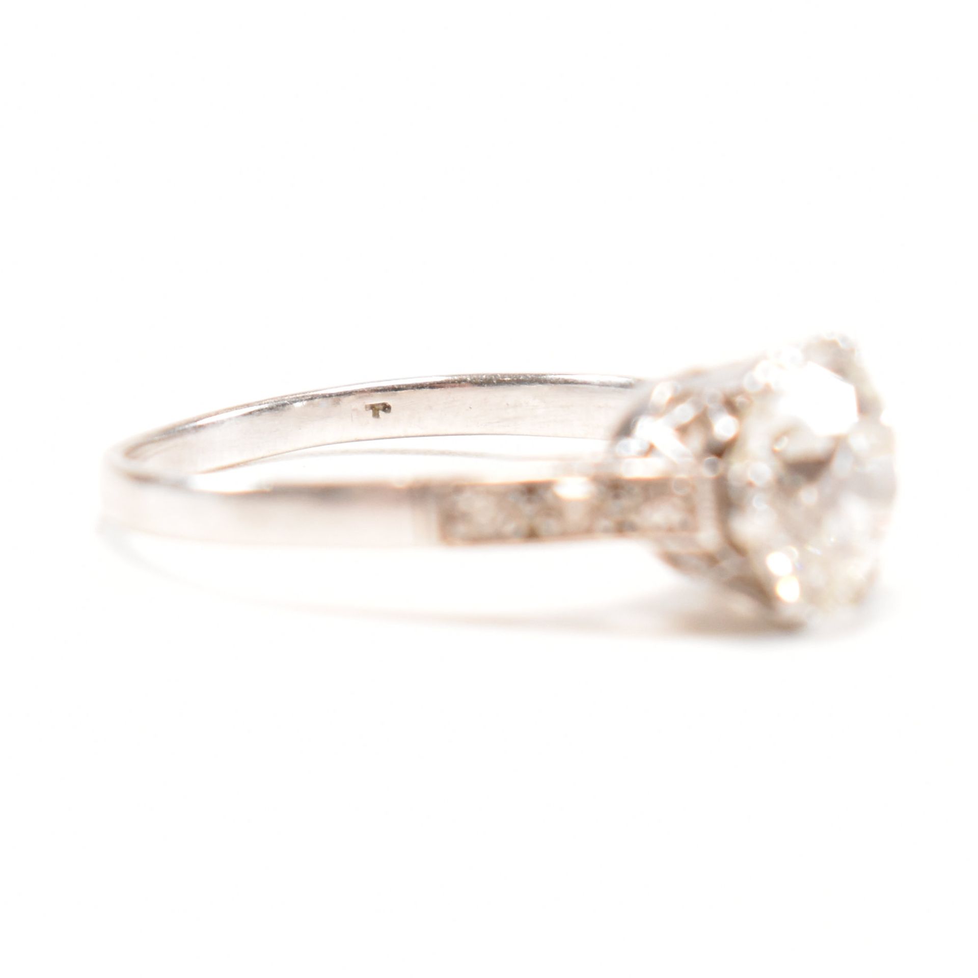 1920S PLATINUM 2.1CT DIAMOND SOLITAIRE RING - Image 8 of 11