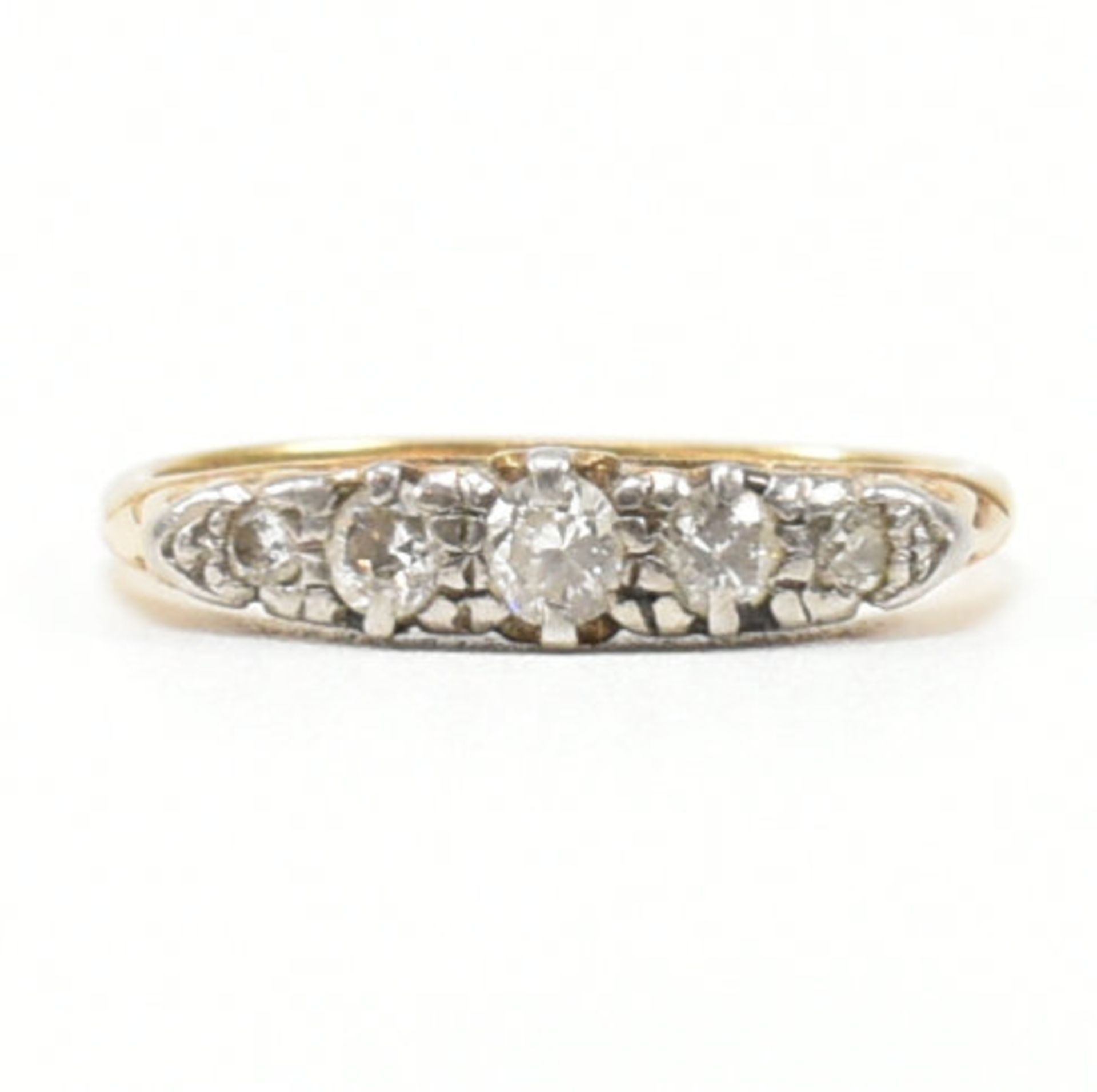 18CT GOLD & DIAMOND FIVE STONE RING - Image 11 of 12