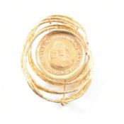 VINTAGE 18CT GOLD MOUNTED ONE RAND COIN BROOCH PIN