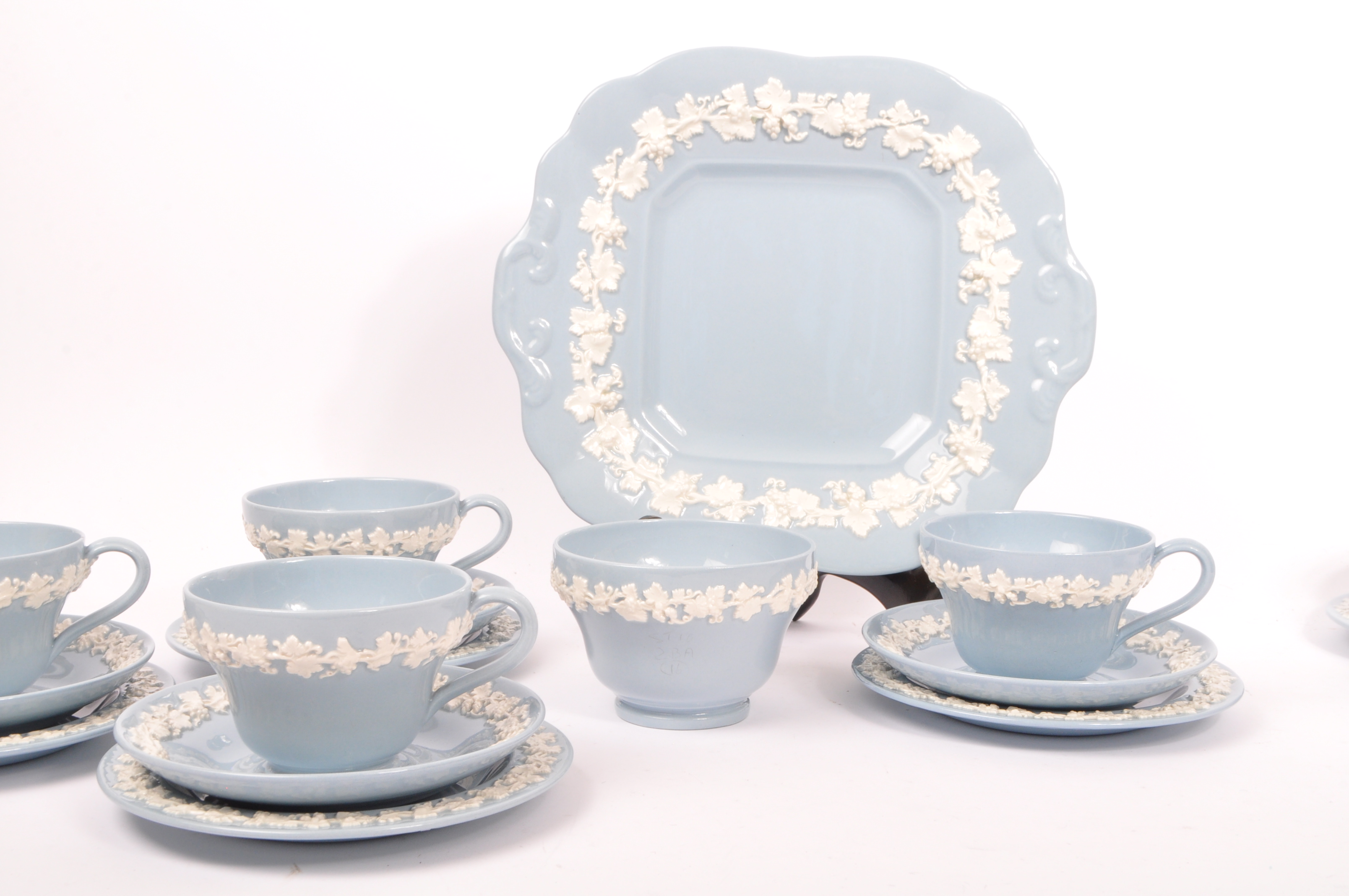 VINTAGE WEDGWOOD QUEENS WARE CERAMIC TEA SERVICE - Image 3 of 6