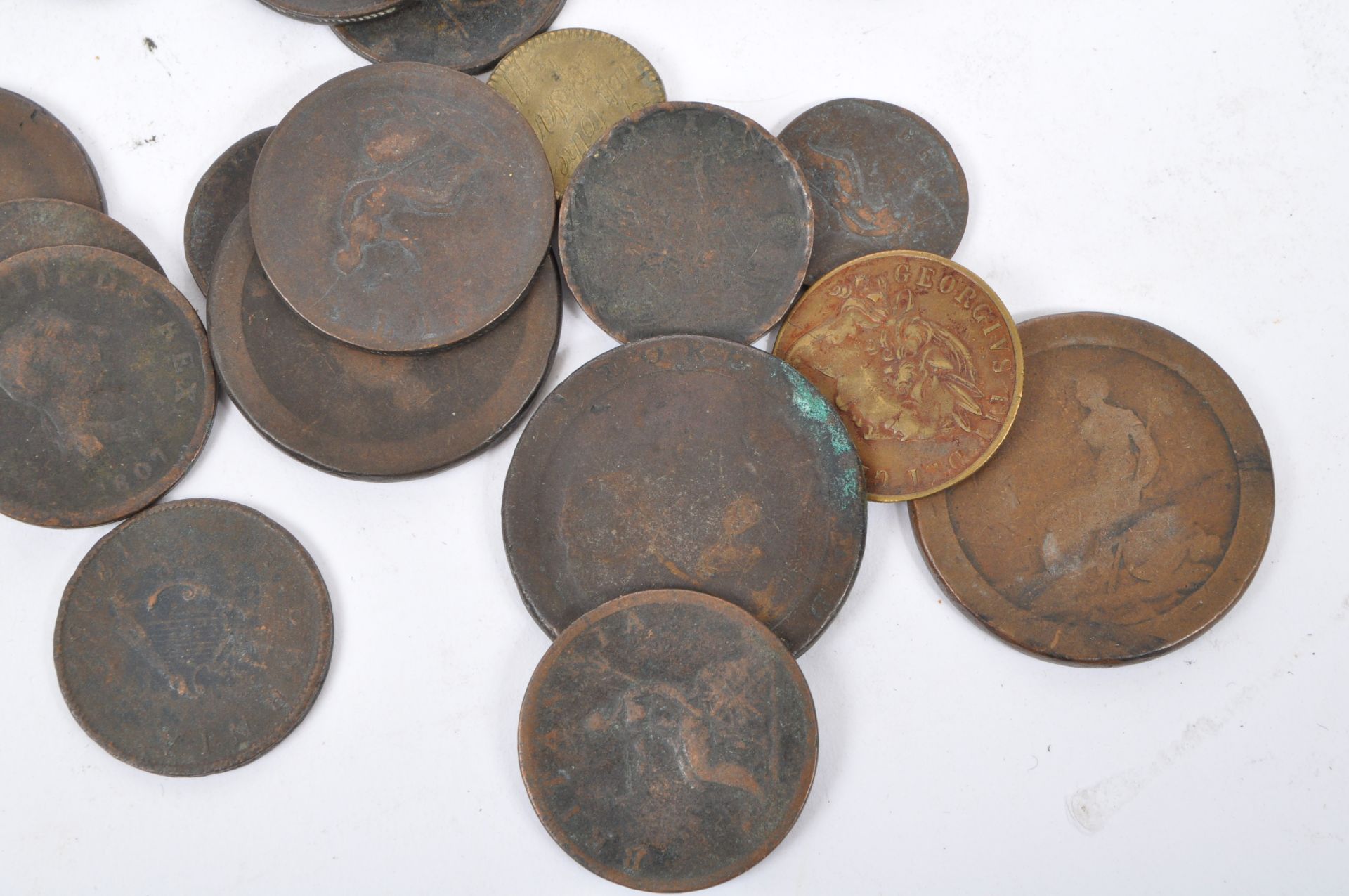 LARGE COLLECTION OF 19TH CENTURY & LATER UK & FOREIGN COINS - Bild 5 aus 8