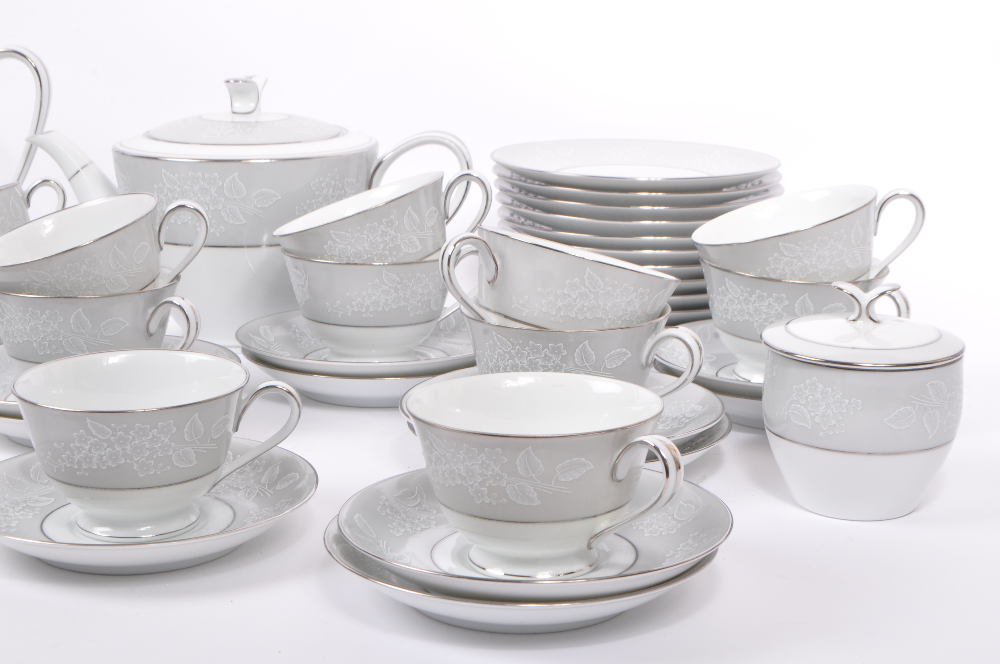 EXTENSIVE VINTAGE DAMASK PATTERN TEA SERVICE BY NORITAKE - Image 2 of 8