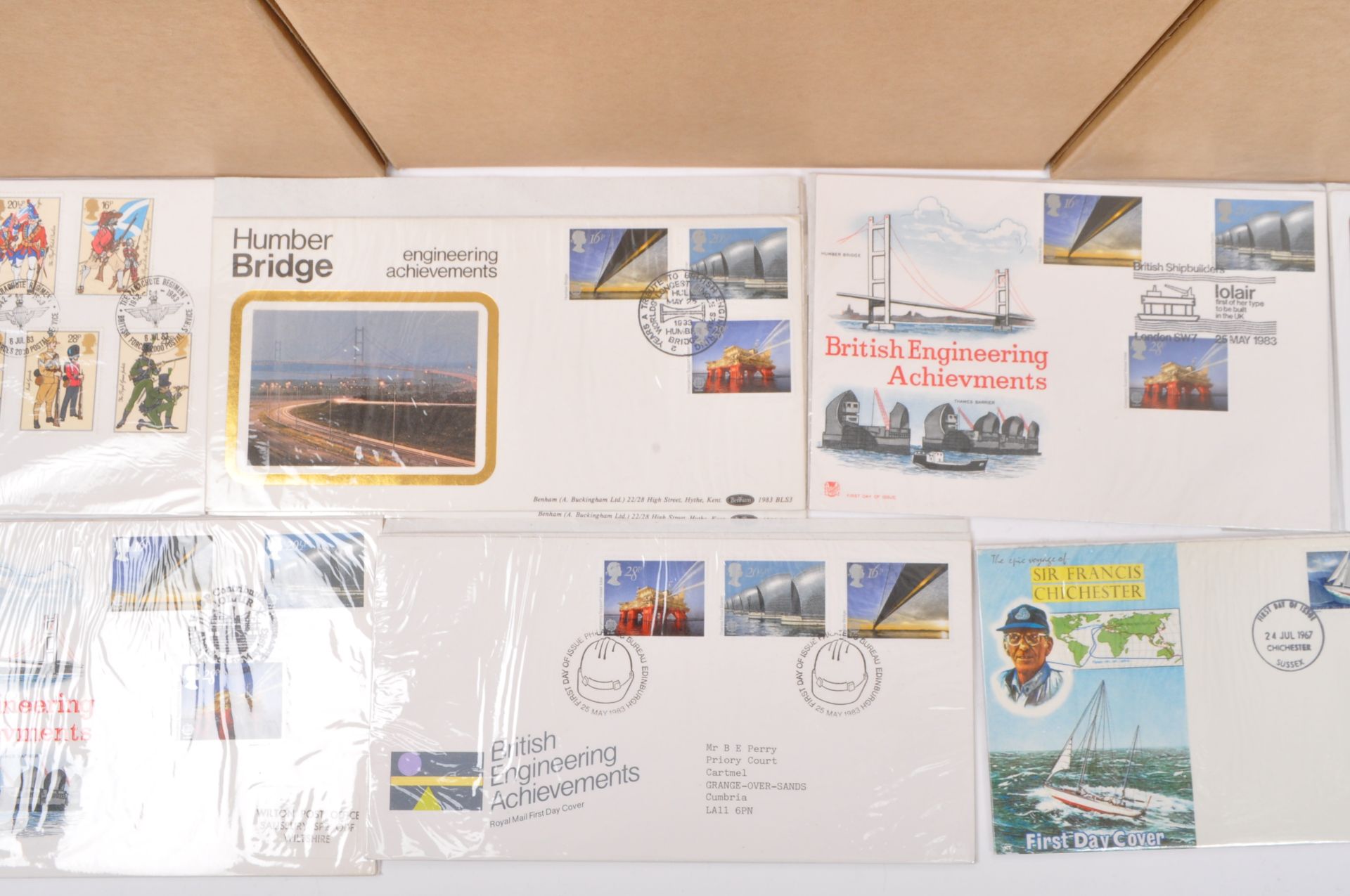 LARGE COLLECTION OF ROYAL MAIL FIRST DAY COVERS - Bild 2 aus 6