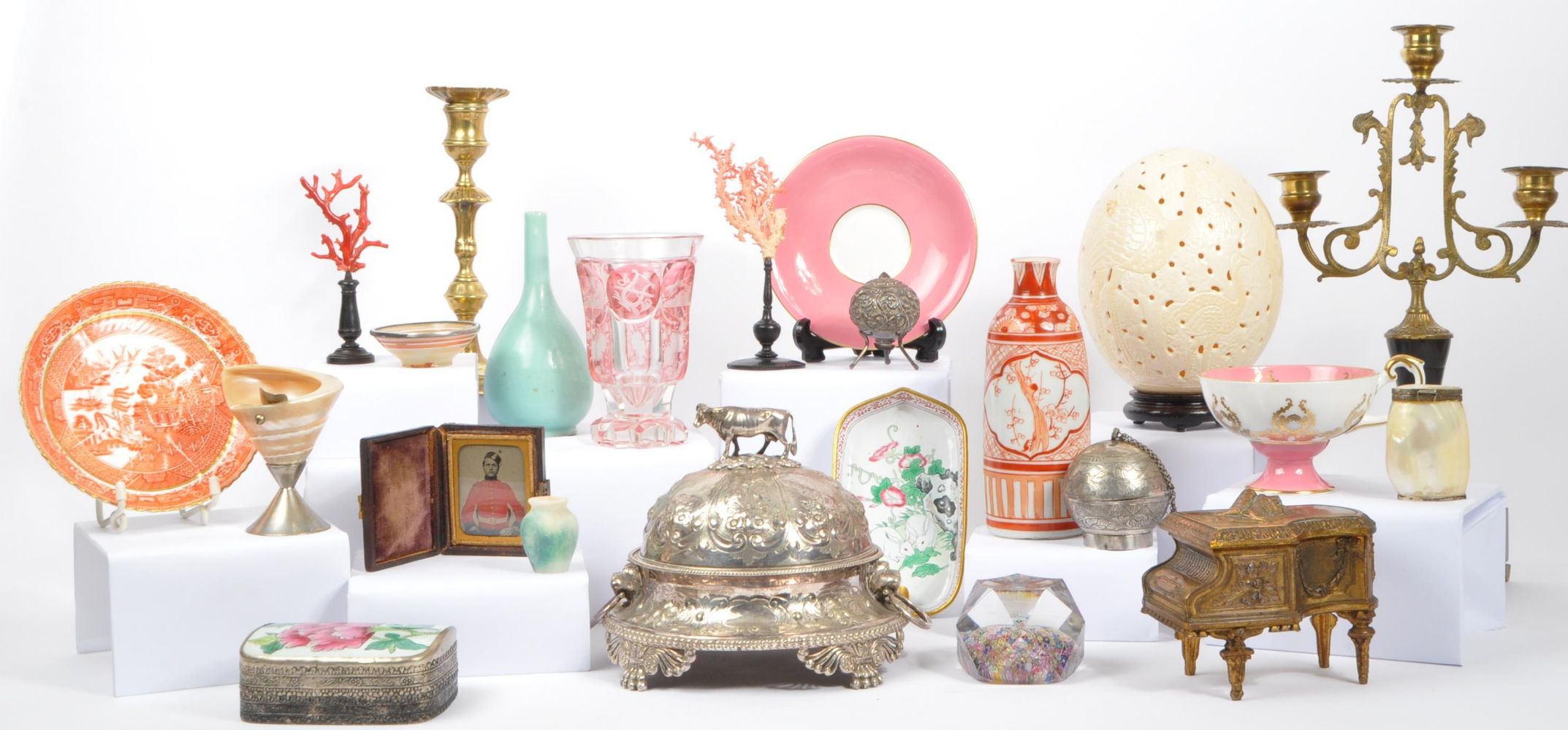 Antiques & Collectables - Ceramics, Collectables, Music Memorabilia & Ephemera
