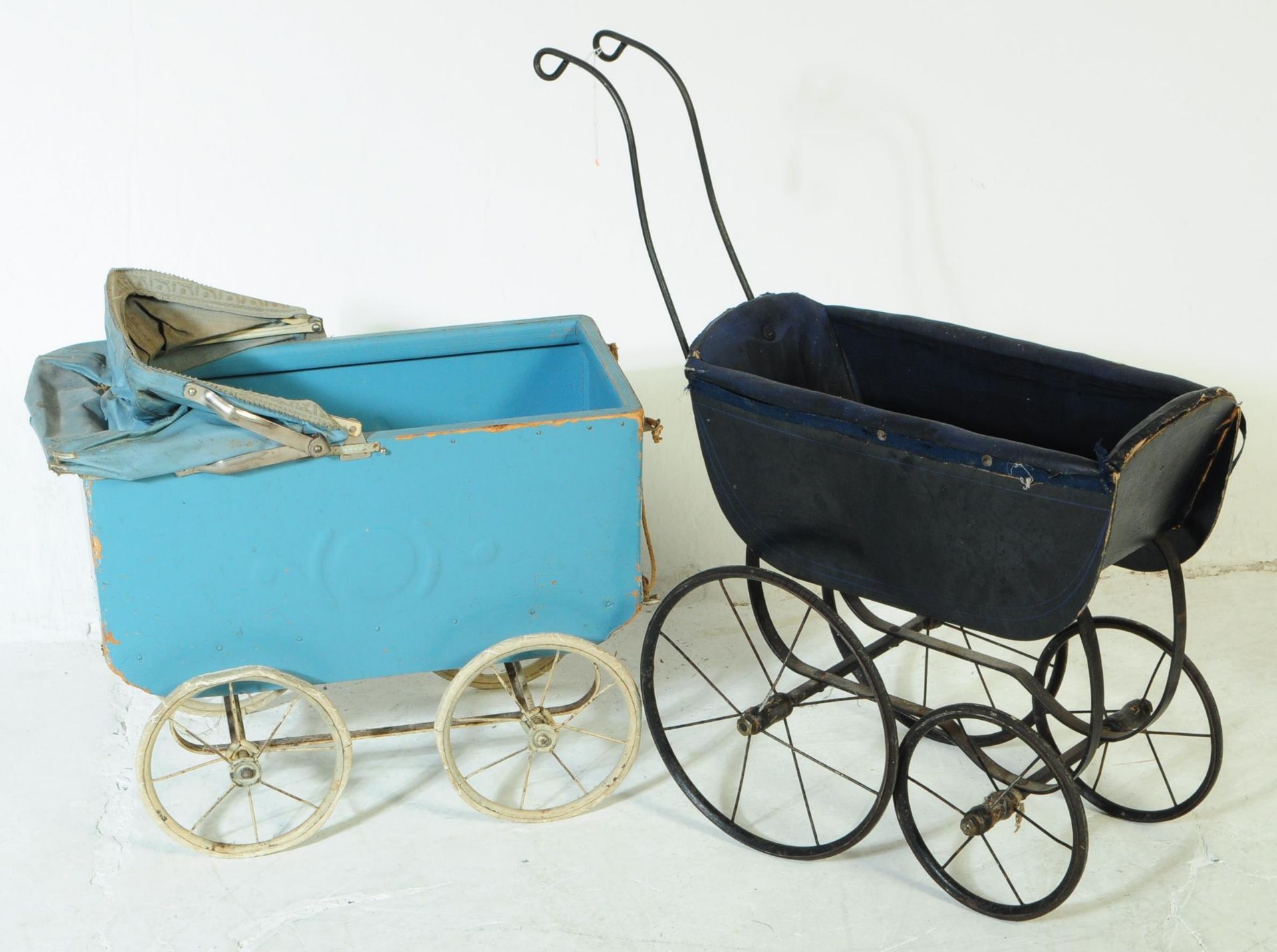 TWO 19TH CENTURY VICTORIAN DOLLS PRAMS - Bild 2 aus 11