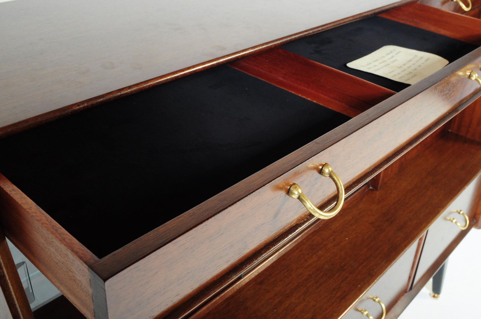 G-PLAN - MID 20TH CENTURY TEAK SIDEBOARD COCKTAIL CABINET - Image 4 of 7