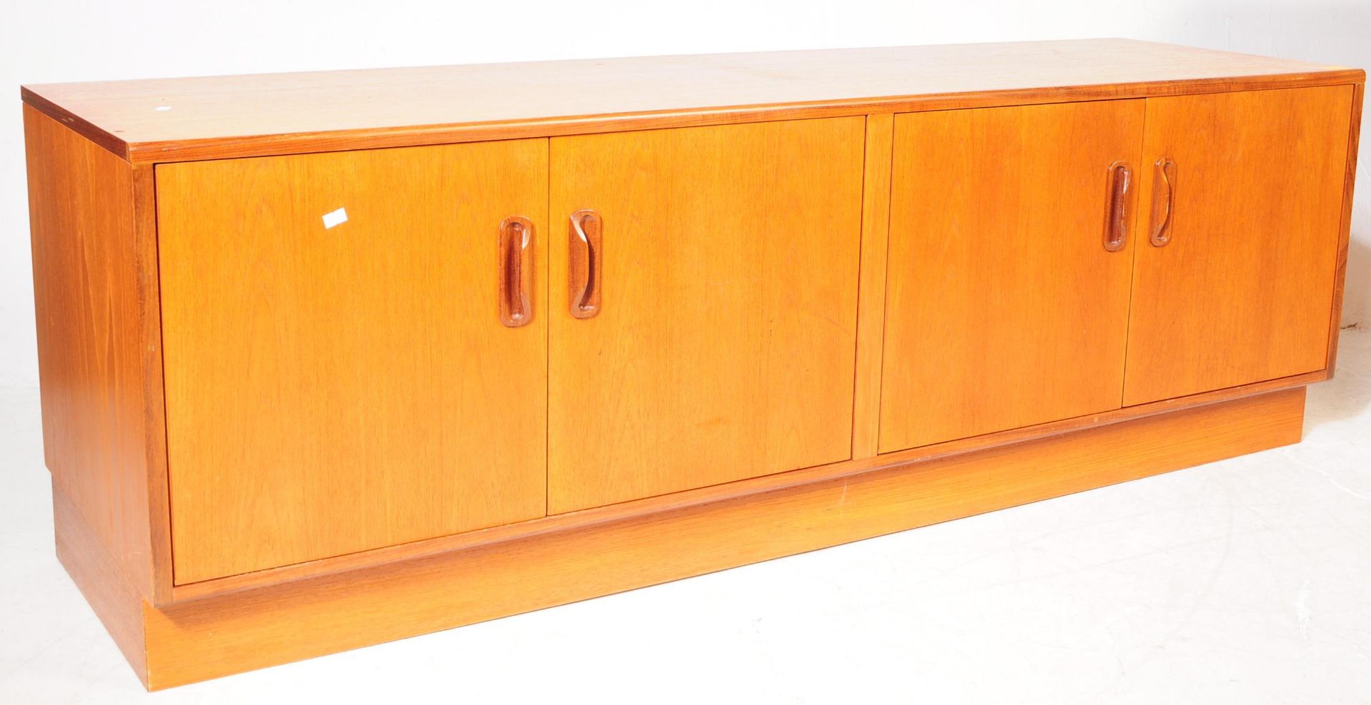 G-PLAN MID 20TH CENTURY TEAK SIDEBOARD CREDENZA