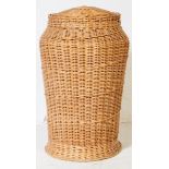 LARGE LATE 20TH CENTURY CIRCULAR WICKER BASKET WITH LID