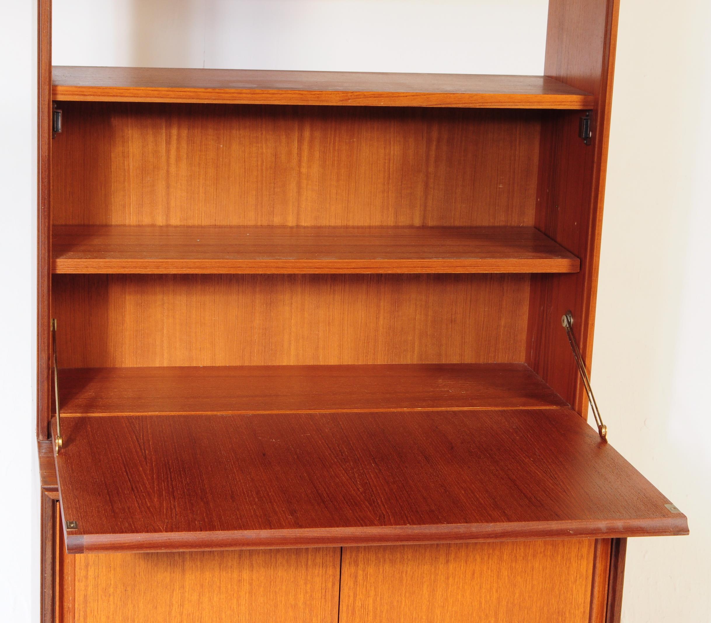 VINTAGE 1970'S G-PLAN TEAK WOOD SIDEBOARD HIGHBOARD - Image 3 of 6