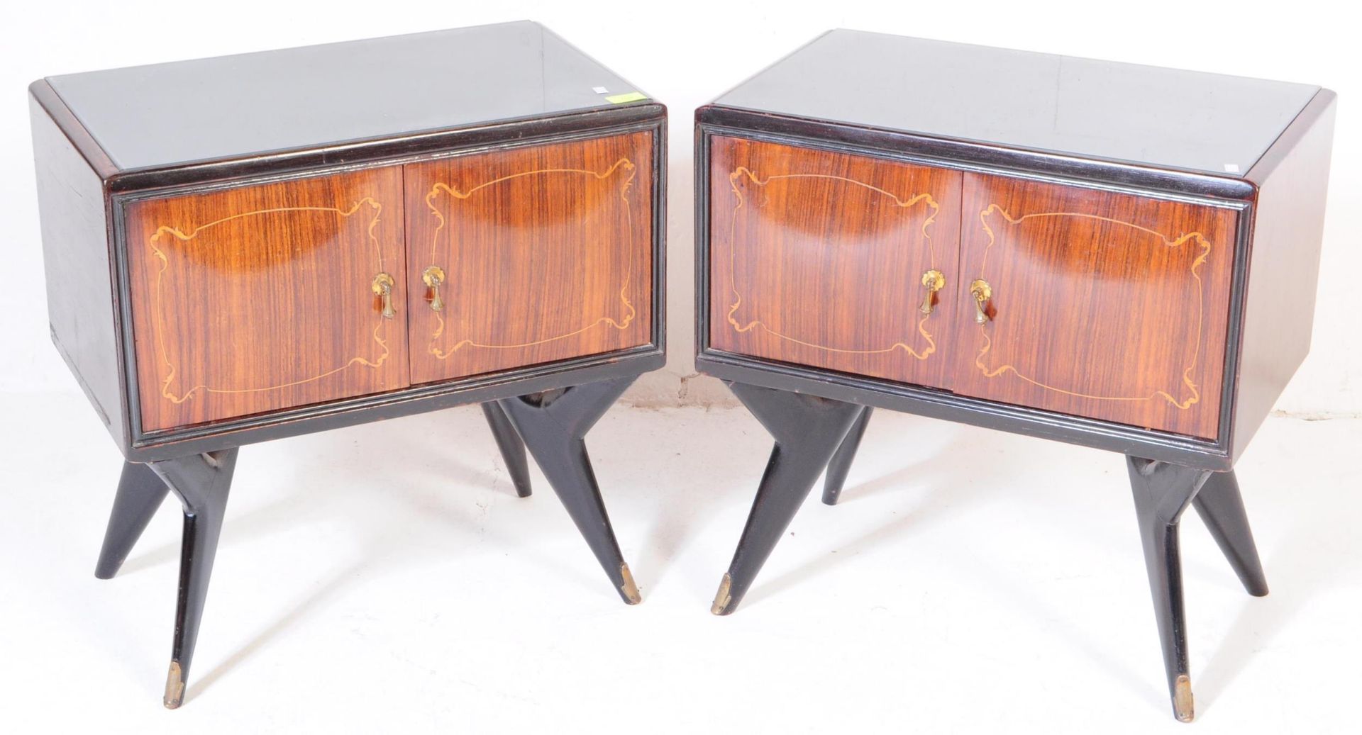 PAIR OF 1950S ITALIAN BEDSIDE CABINETS - Bild 2 aus 7