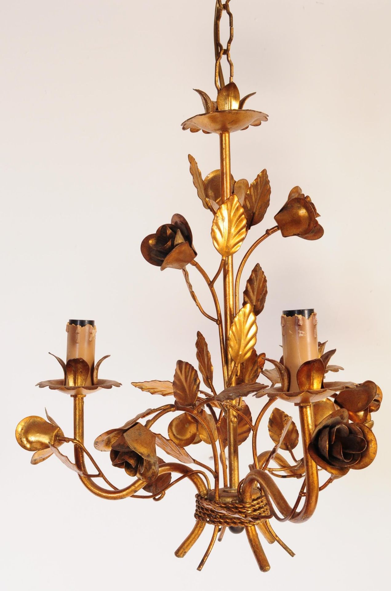 PAIR OF MID CENTURY ITALIAN FLORENTINE GILT METAL CHANDELIER - Bild 2 aus 10