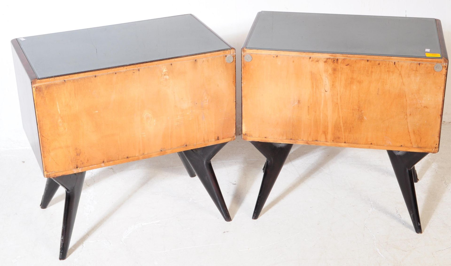 PAIR OF 1950S ITALIAN BEDSIDE CABINETS - Bild 7 aus 7