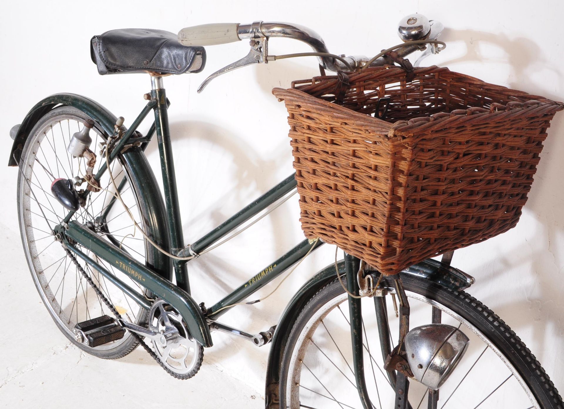 TRIUMPH CYCLE COMPANY - MID 20TH CENTURY BICYCLE BIKE - Image 3 of 7