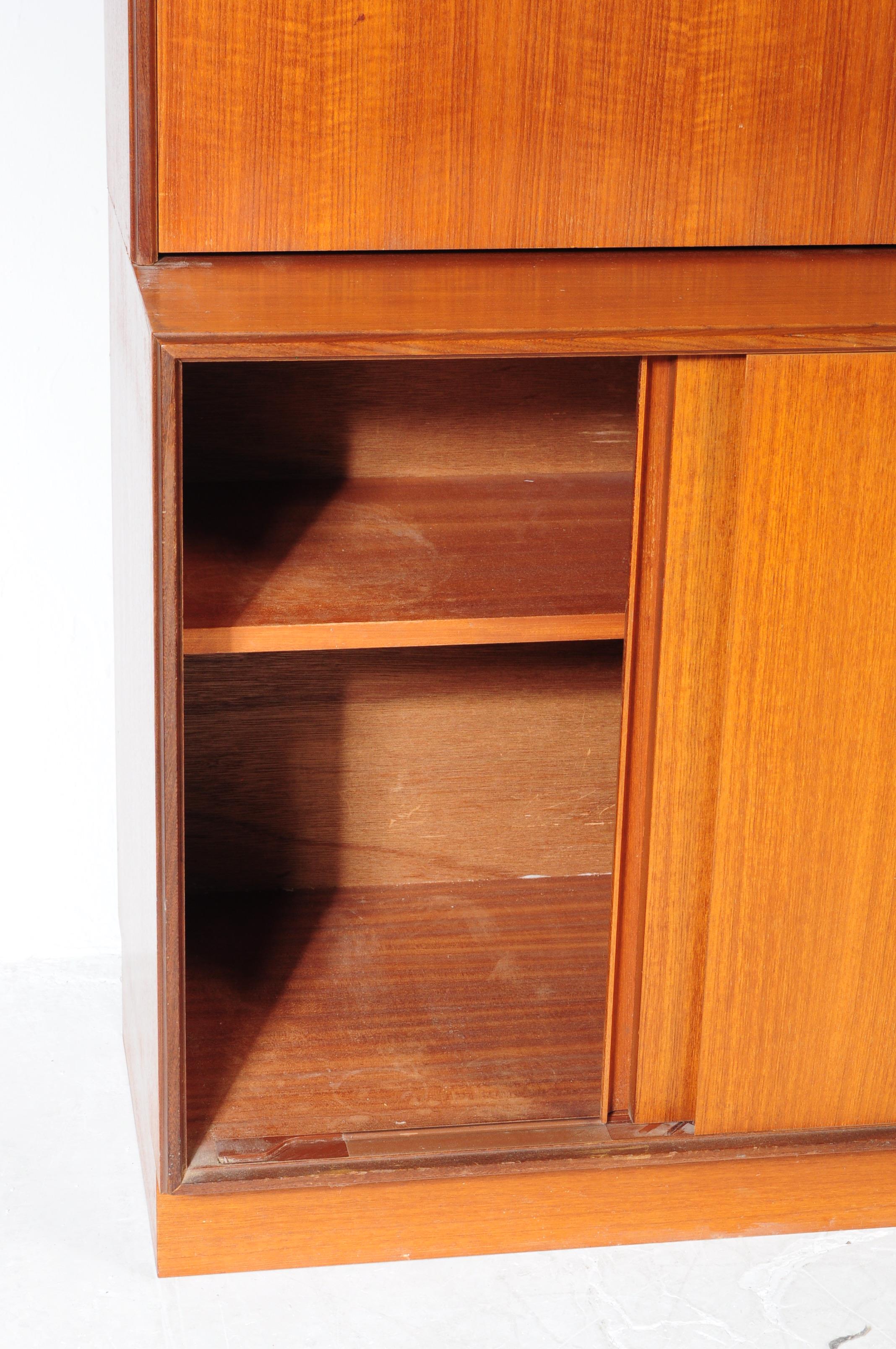 VINTAGE 1970'S G-PLAN TEAK WOOD SIDEBOARD HIGHBOARD - Image 4 of 6