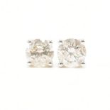 14CT WHITE GOLD & DIAMOND STUD EARRINGS