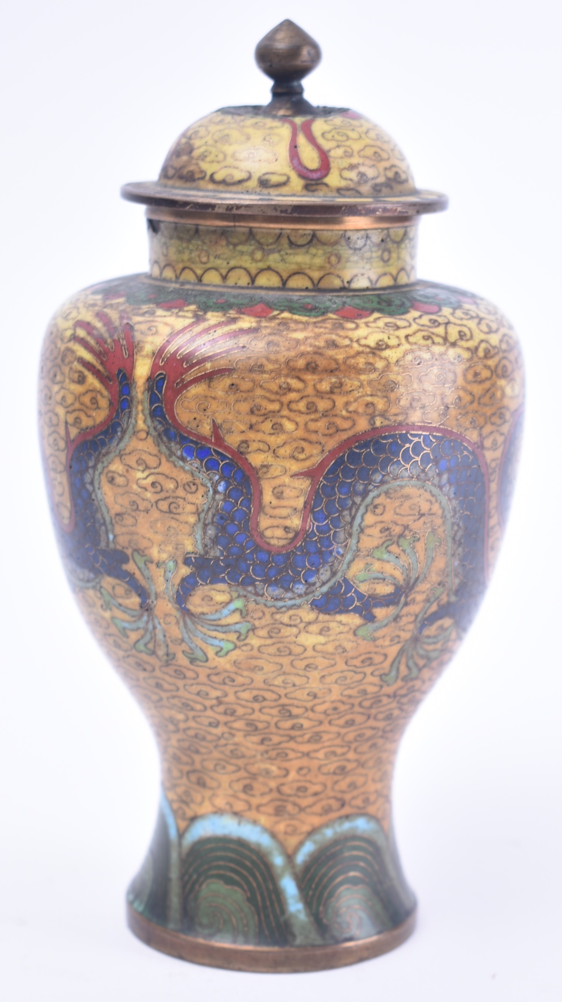 EARLY 20TH CENTURY CHINESE CLOISONNE LIDDED VASE - Image 3 of 6