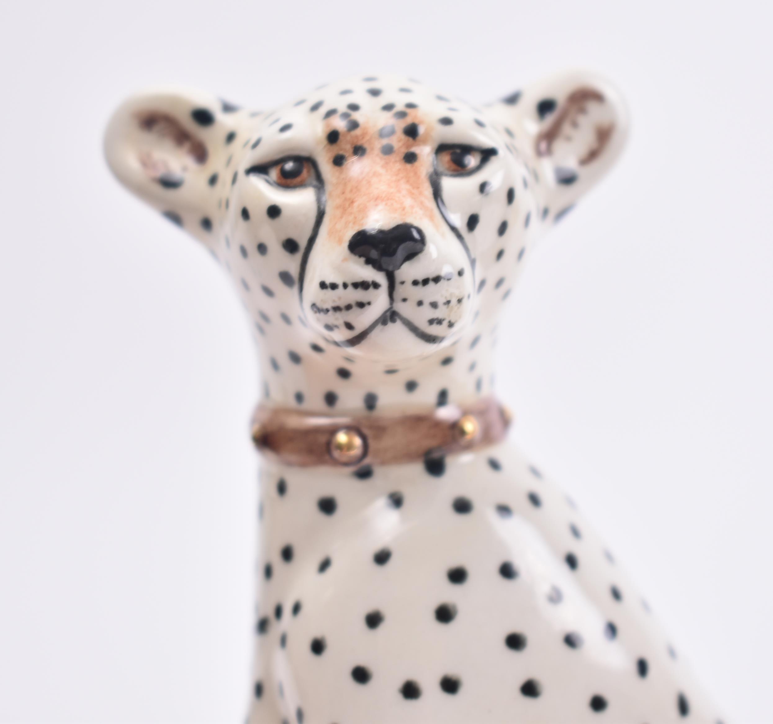 MIRANDA C. SMITH - PAIR CONTEMPORARY PORCELAIN LEOPARDS - Image 4 of 5