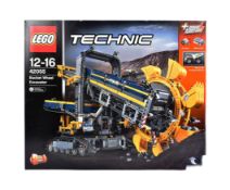LEGO SET - TECHNIC - 42055 - BUCKET WHEEL EXCAVATOR