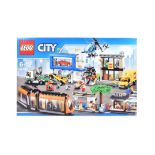 LEGO SET - CITY - 60097 - CITY SQUARE