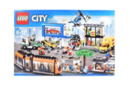 LEGO SET - CITY - 60097 - CITY SQUARE
