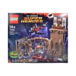 LEGO SET - DC SUPER HEROES - 76052 - BATMAN CLASSIC TV SERIES BATCAVE