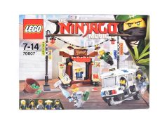 LEGO SET - THE NINJAGO MOVIE - 70607 - CITY CHASE