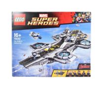 LEGO SET - MARVEL SUPER HEROES - 76042 - THE SHIELD CARRIER