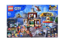 LEGO SET - CITY - 60271 - MAIN SQUARE