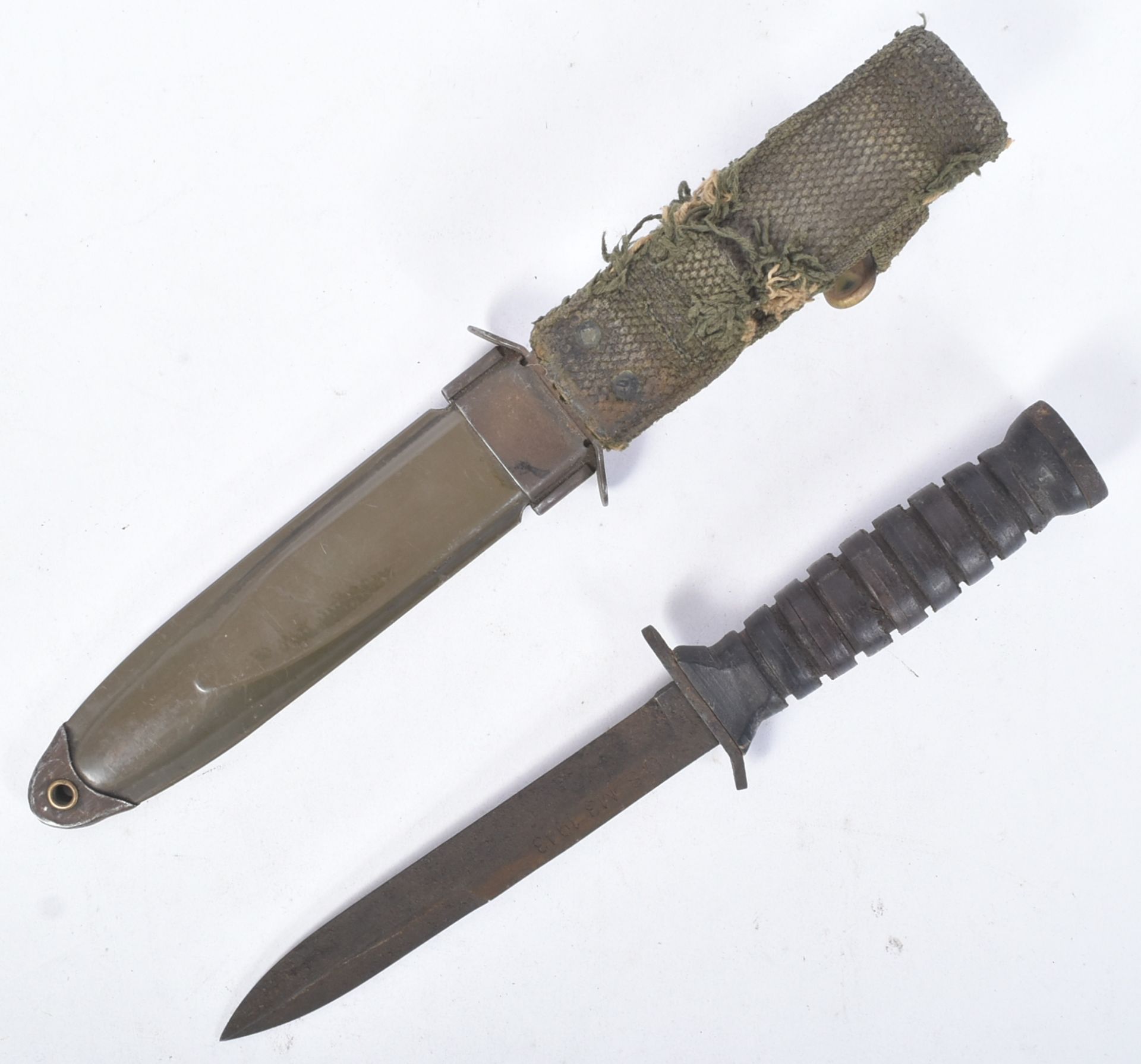 WWII SECOND WORLD WAR US PARATROOPER M3 FIGHTING KNIFE - Image 2 of 5