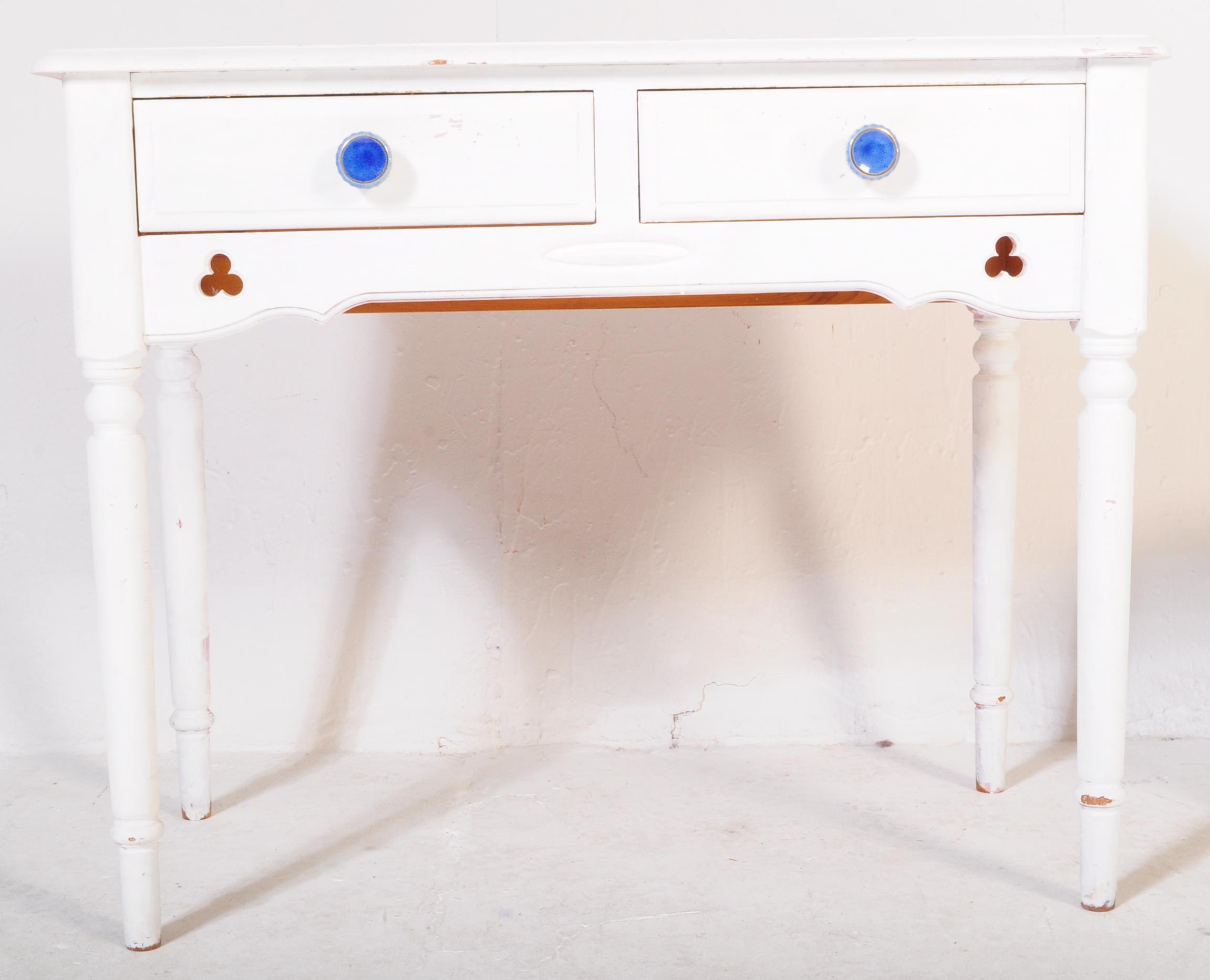 A VINTAGE RETRO PAINTED PINE DESK AND CAFE CHAIR - Image 3 of 5