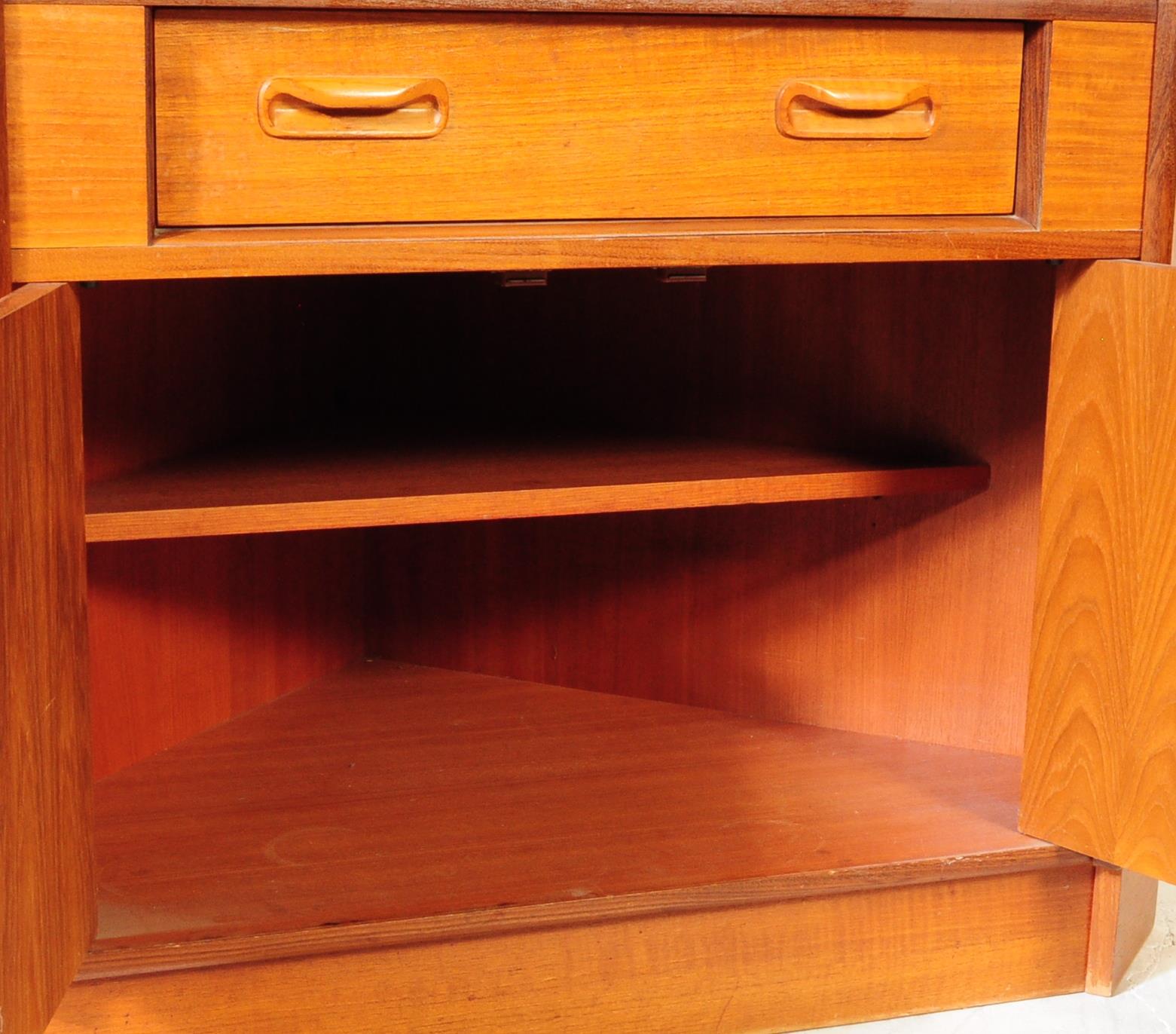 BRITISH MODERN DESIGN - MID CENTURY TEAK BOOKCASE - Image 11 of 14