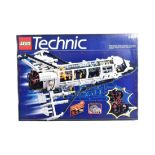 LEGO TECHNIC - 8480 - SPACE SHUTTLE