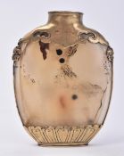 19TH CENTURY CHINESE OVOID AGATE & BRASS MOUNT SNUFF BOTTLE