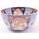 LARGE EARLY 20TH CENTURY JAPANESE IMARI BOWL