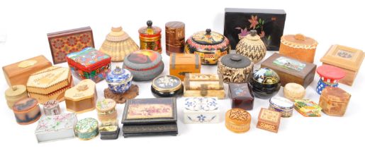 EXTENSIVE INTERNATIONAL COLLECTION OF TRINKET & PILL CONTAINERS