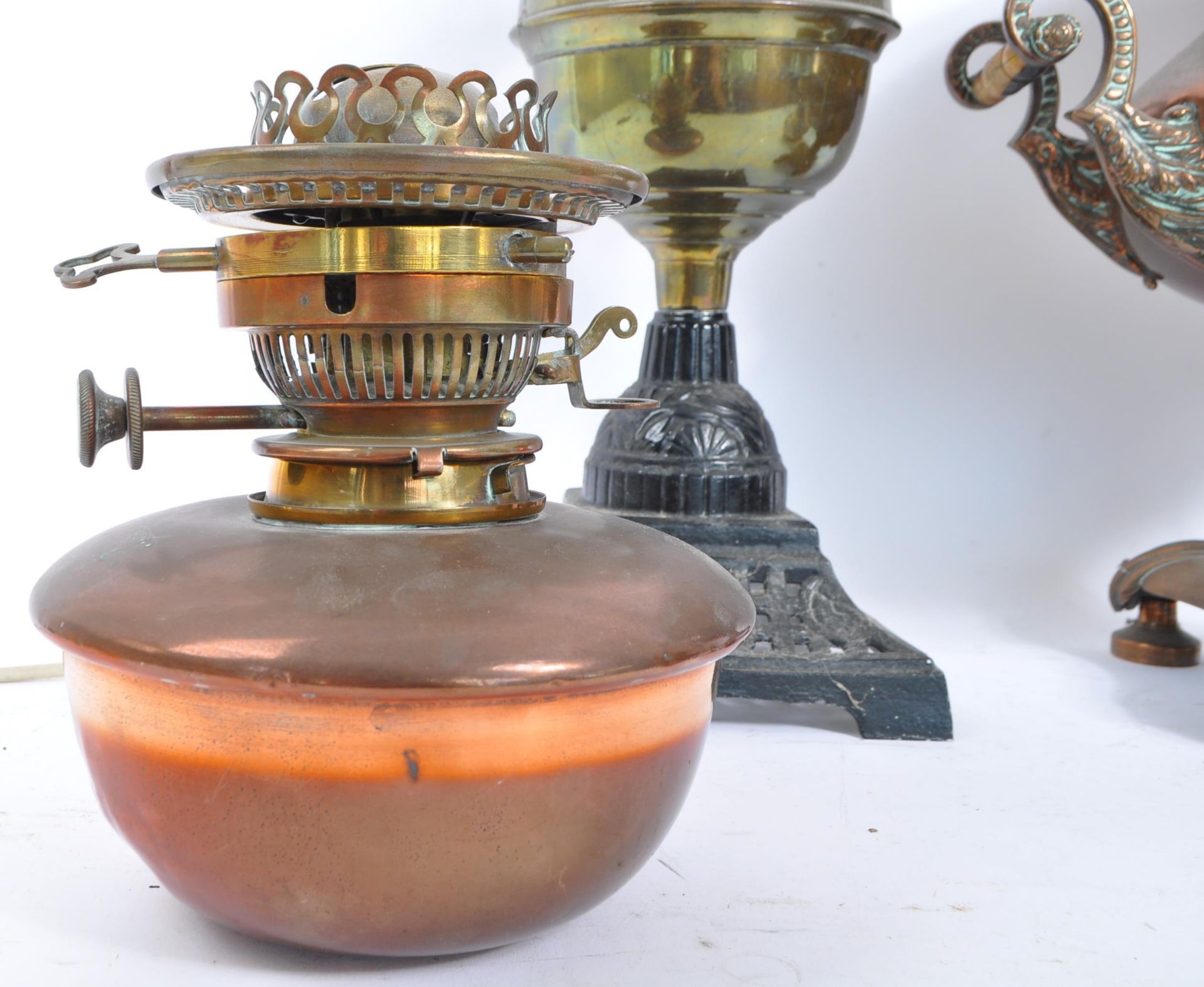 19TH CENTURY VICTORIAN COPPER & BRASS - SAMOVAR - OIL LAMP - Bild 2 aus 8