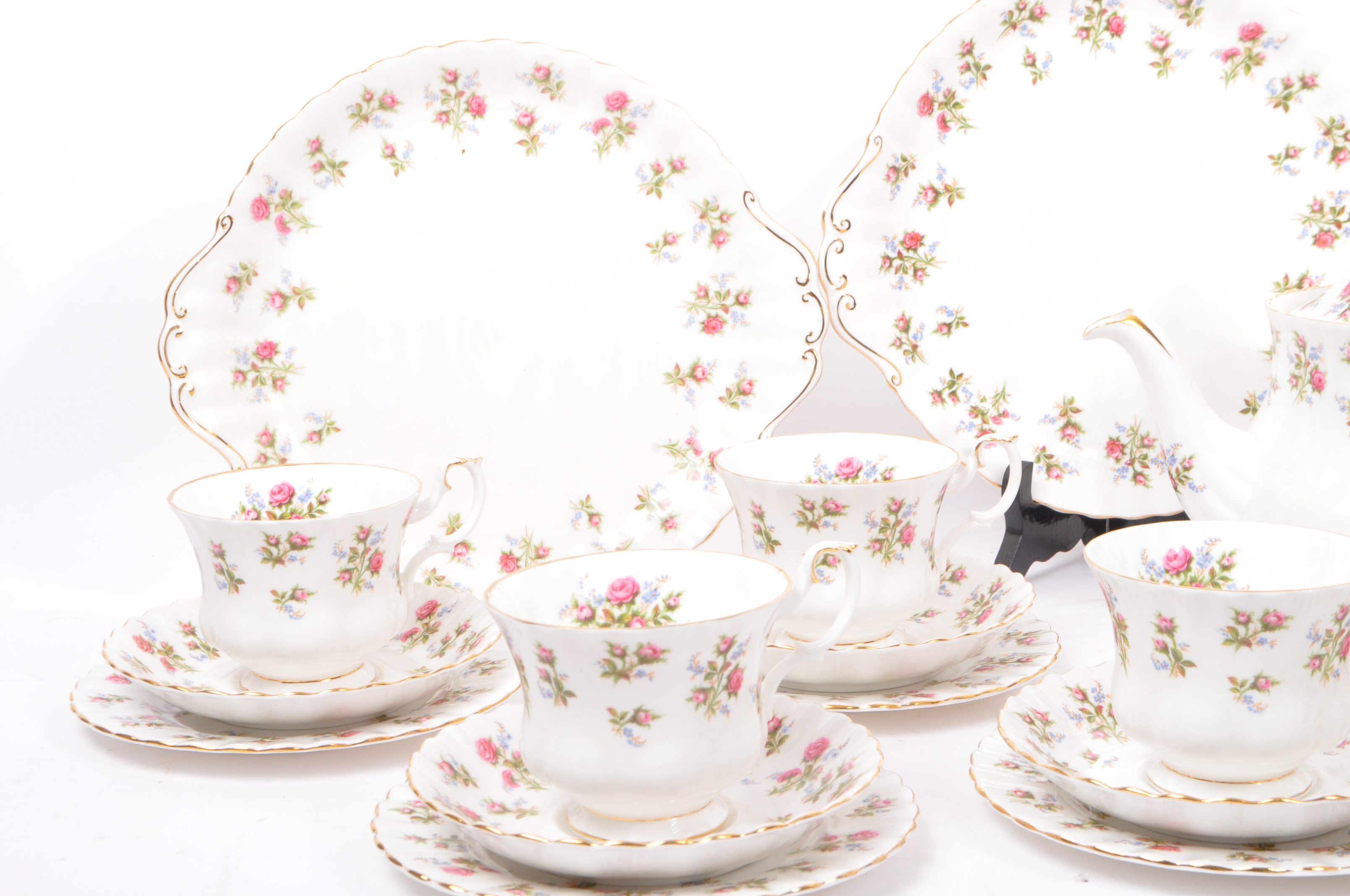 VINTAGE ROYAL ALBERT WINSOME BONE CHINA TEA SERVICE - Image 3 of 6