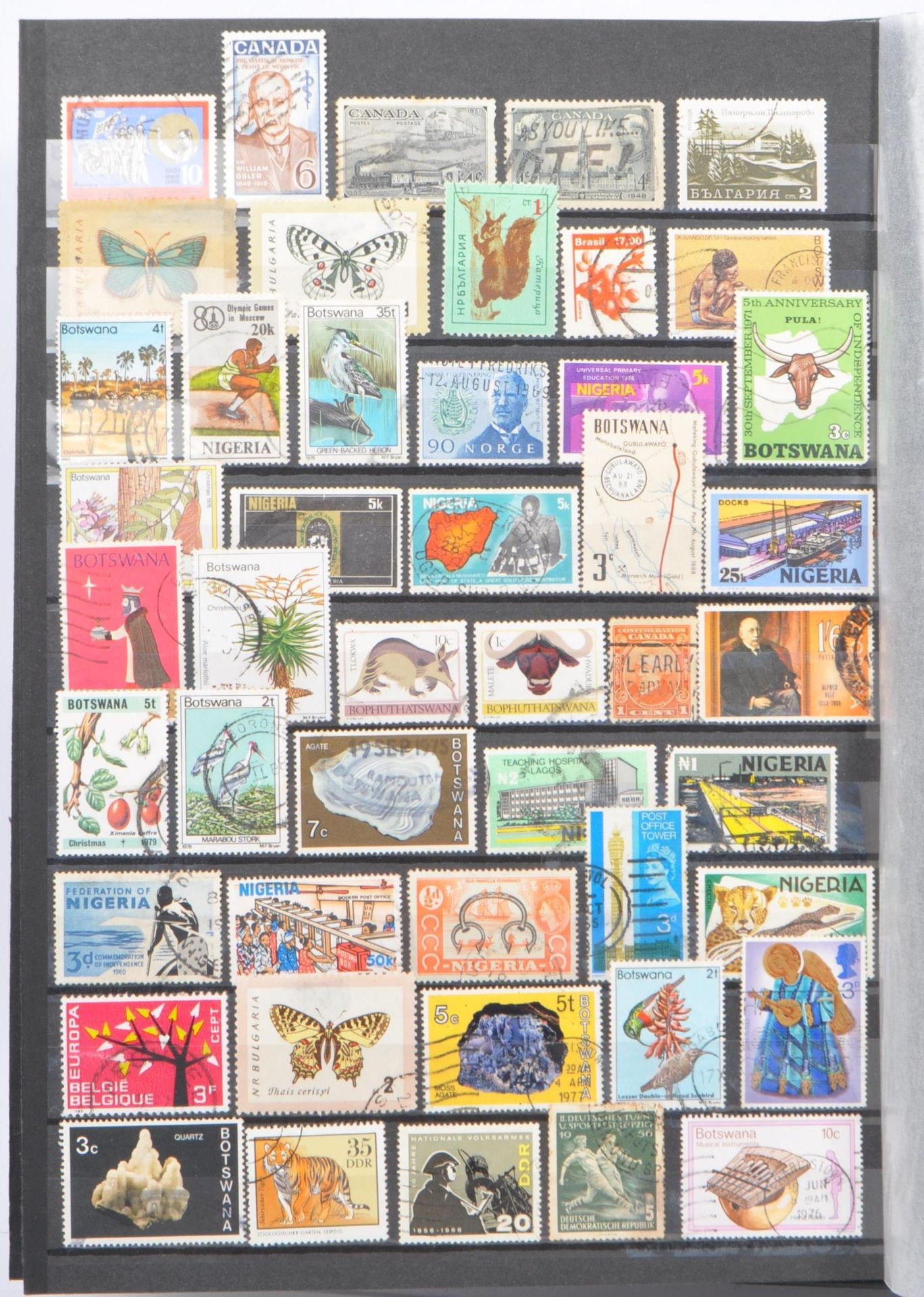 COLLECTION OF FOREIGN FRANKED UNCIRCULATED POSTAGE STAMPS - Image 5 of 10