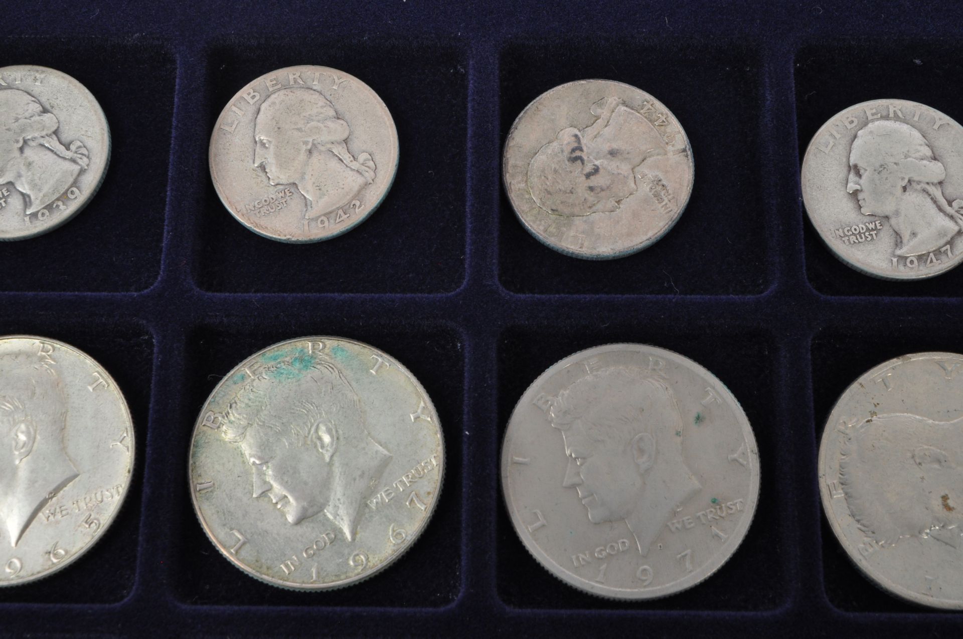 LARGE COLLECTION OF LATE 19TH & 20TH CENTURY SILVER USA COINS - Image 8 of 11