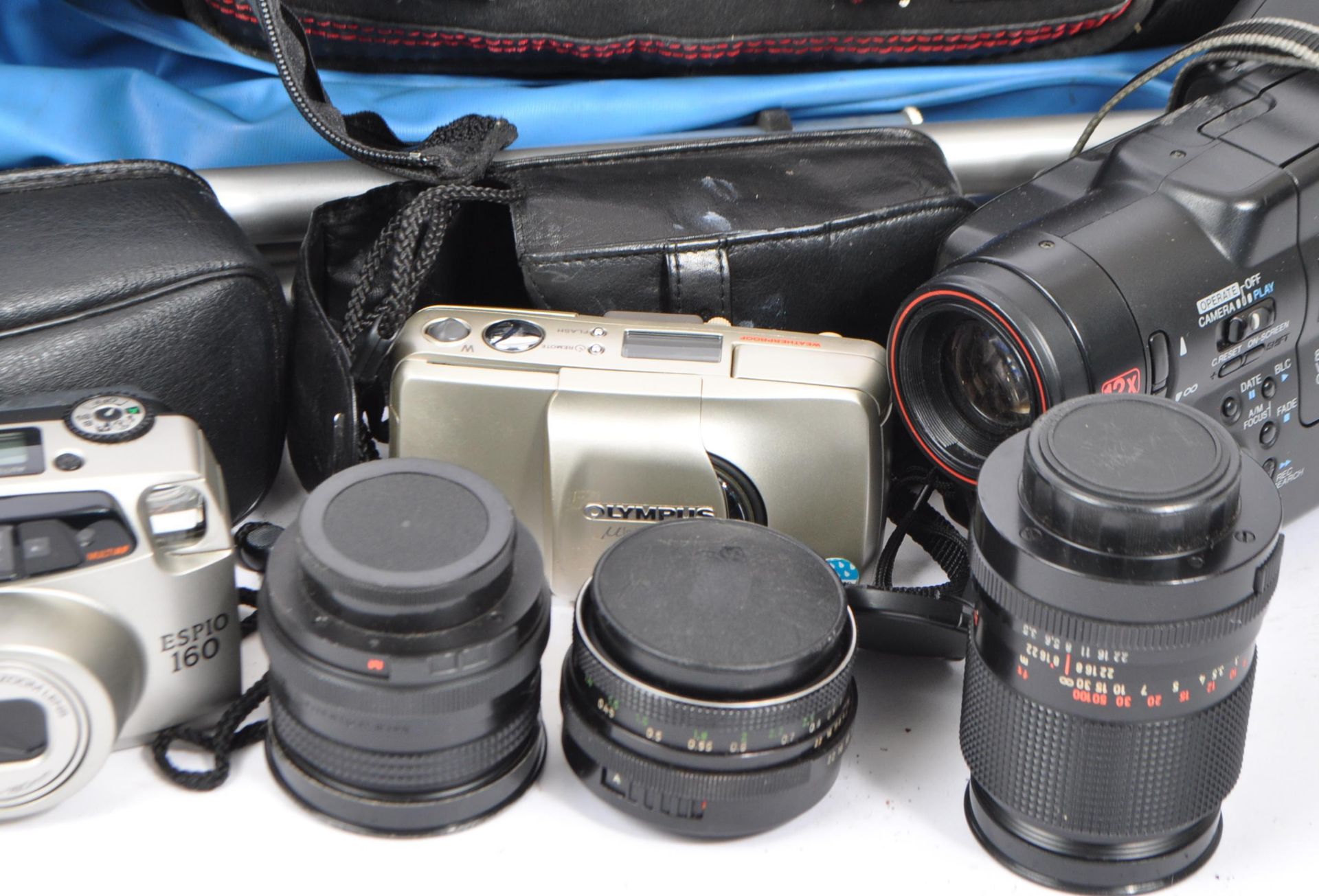 COLLECTION OF VINTAGE PHOTOGRAPHY CAMERA LENSES ACCESSORIES - Image 2 of 5