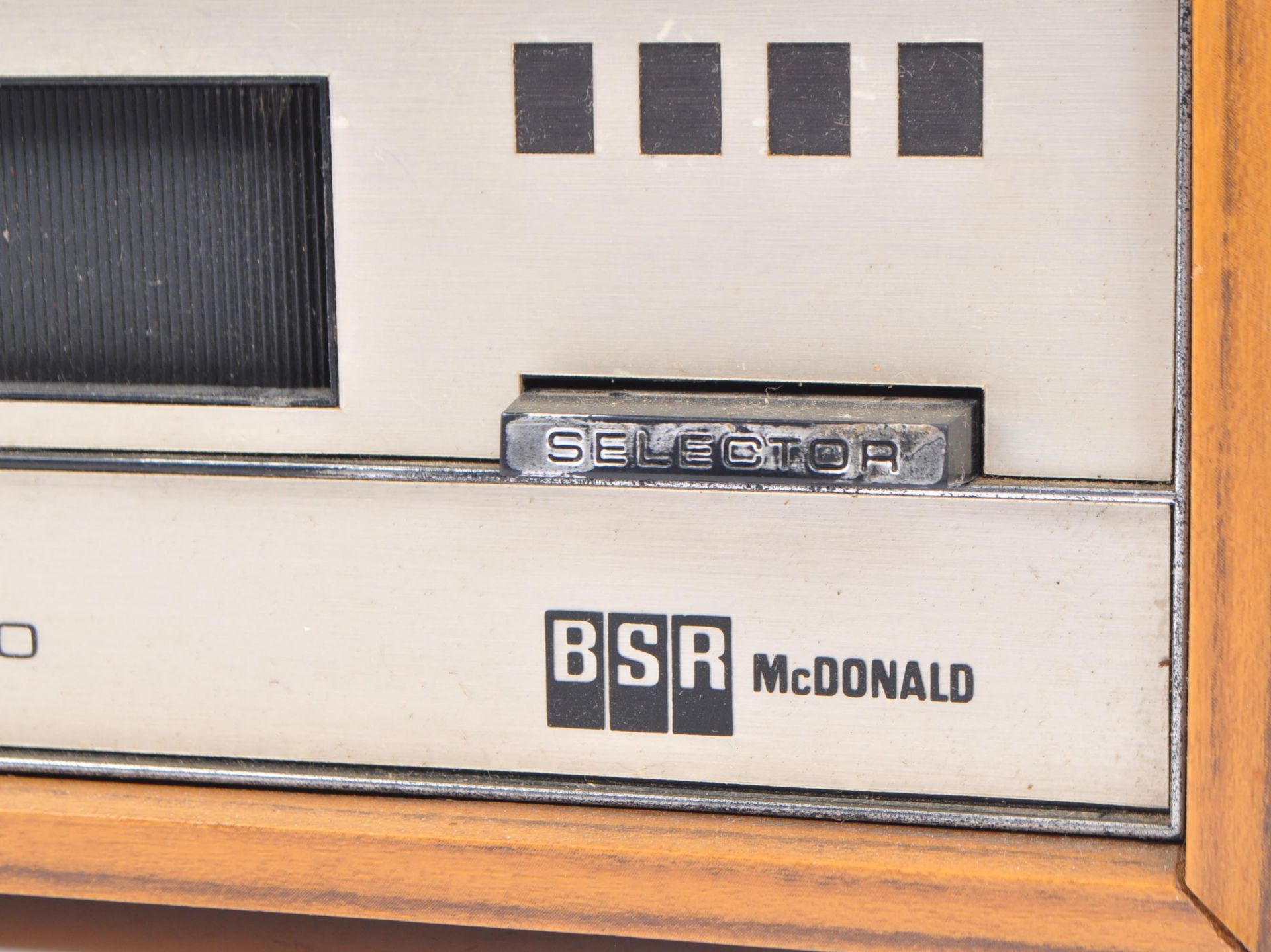 VINTAGE BSR MCDONALD AC MAINS 8 TRACK STEREO CARTRIDGE PLAYER - Image 2 of 4