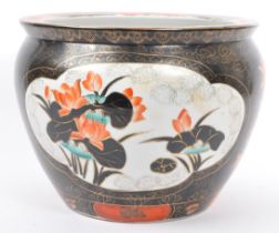 EARLY 20TH CENTURY CHINESE CERAMIC PLANTER