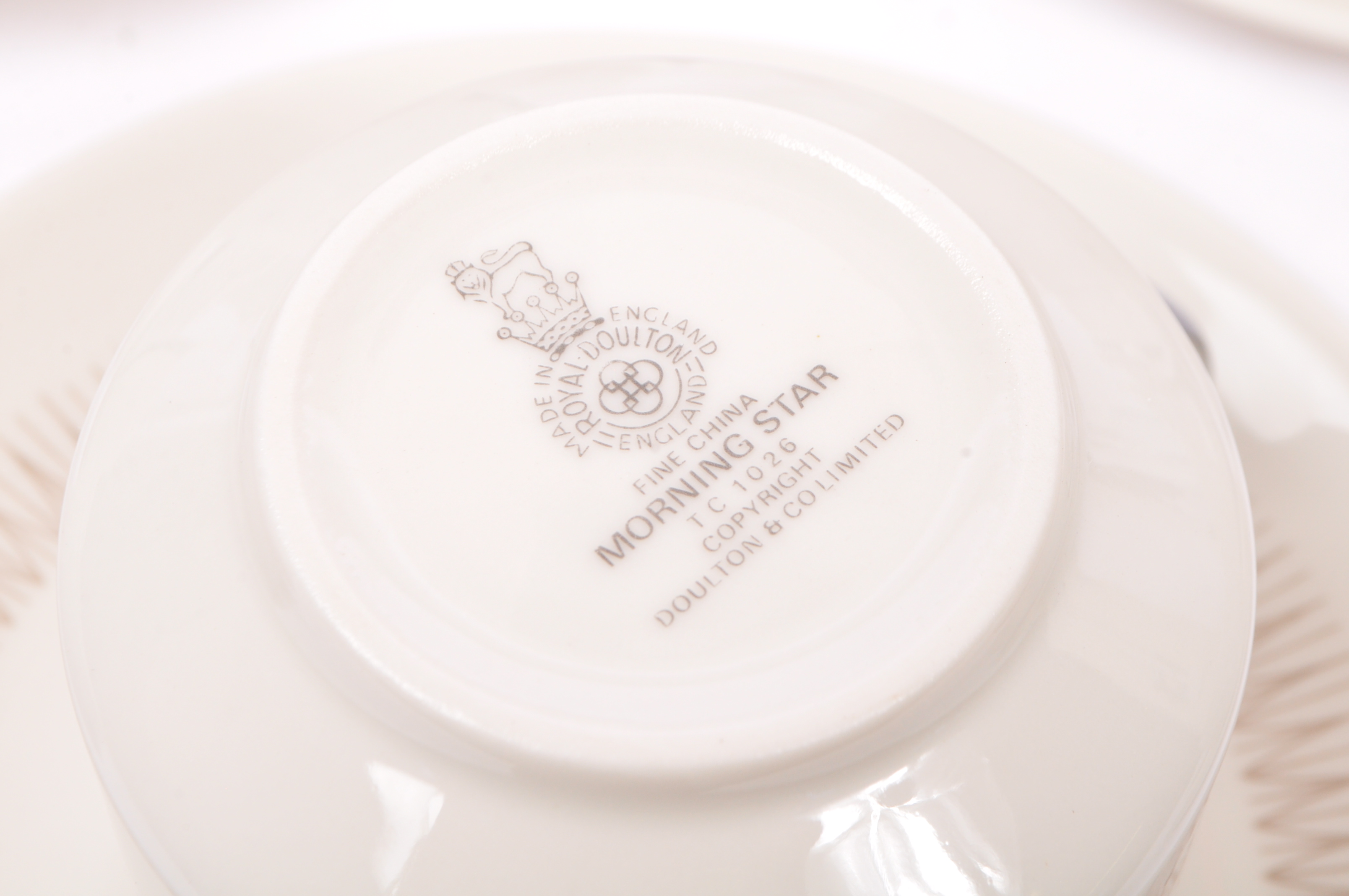 VINTAGE ROYAL DOULTON MORNING STAR TEA & DINNER SERVICE - Image 8 of 8