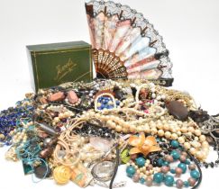 COLLECTION OF VINTAGE & MODERN COSTUME JEWELLERY & BOX