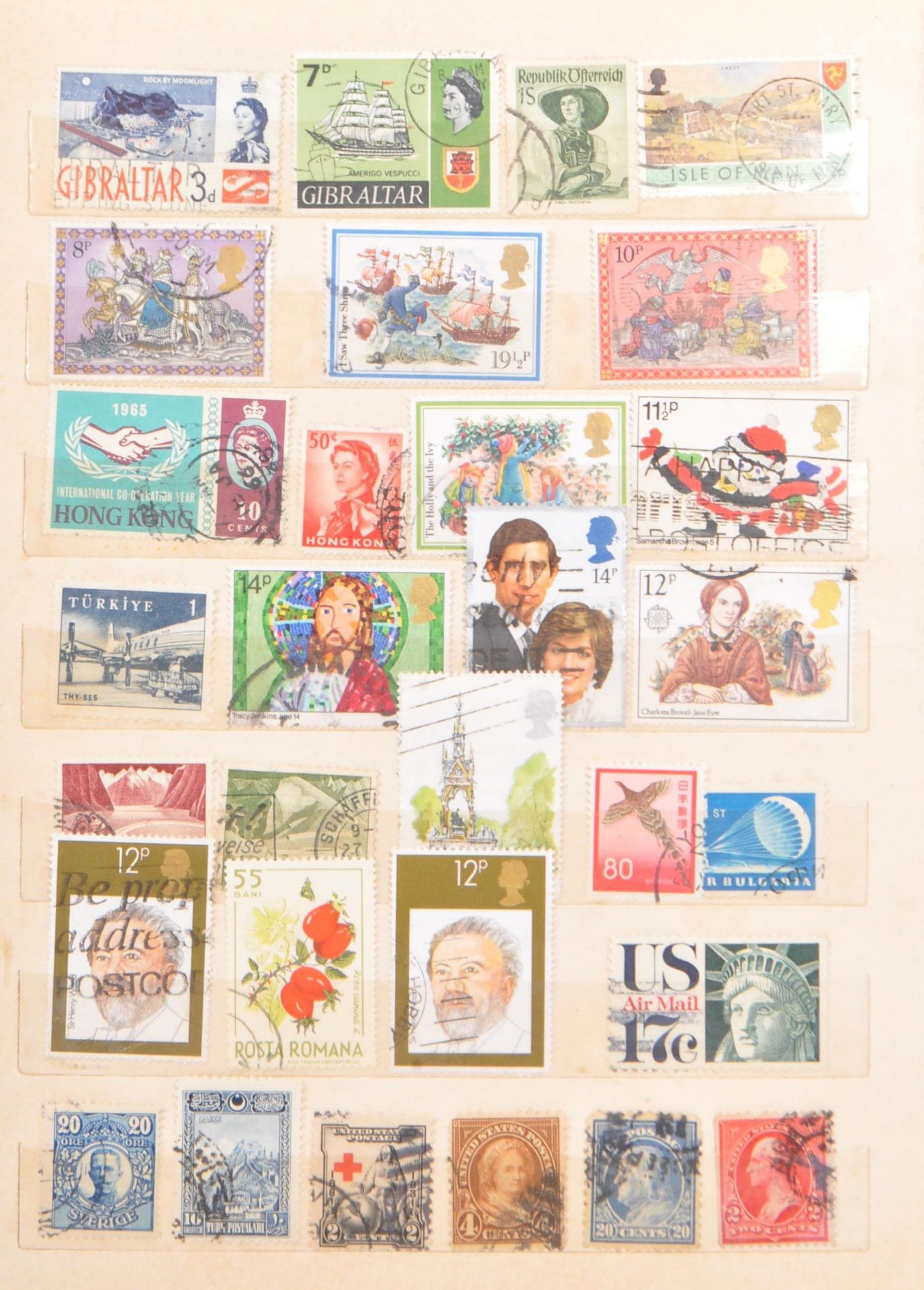 COLLECTION OF FOREIGN FRANKED UNCIRCULATED POSTAGE STAMPS - Image 9 of 10